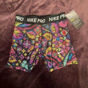 NWT girls M colorful nike pros
